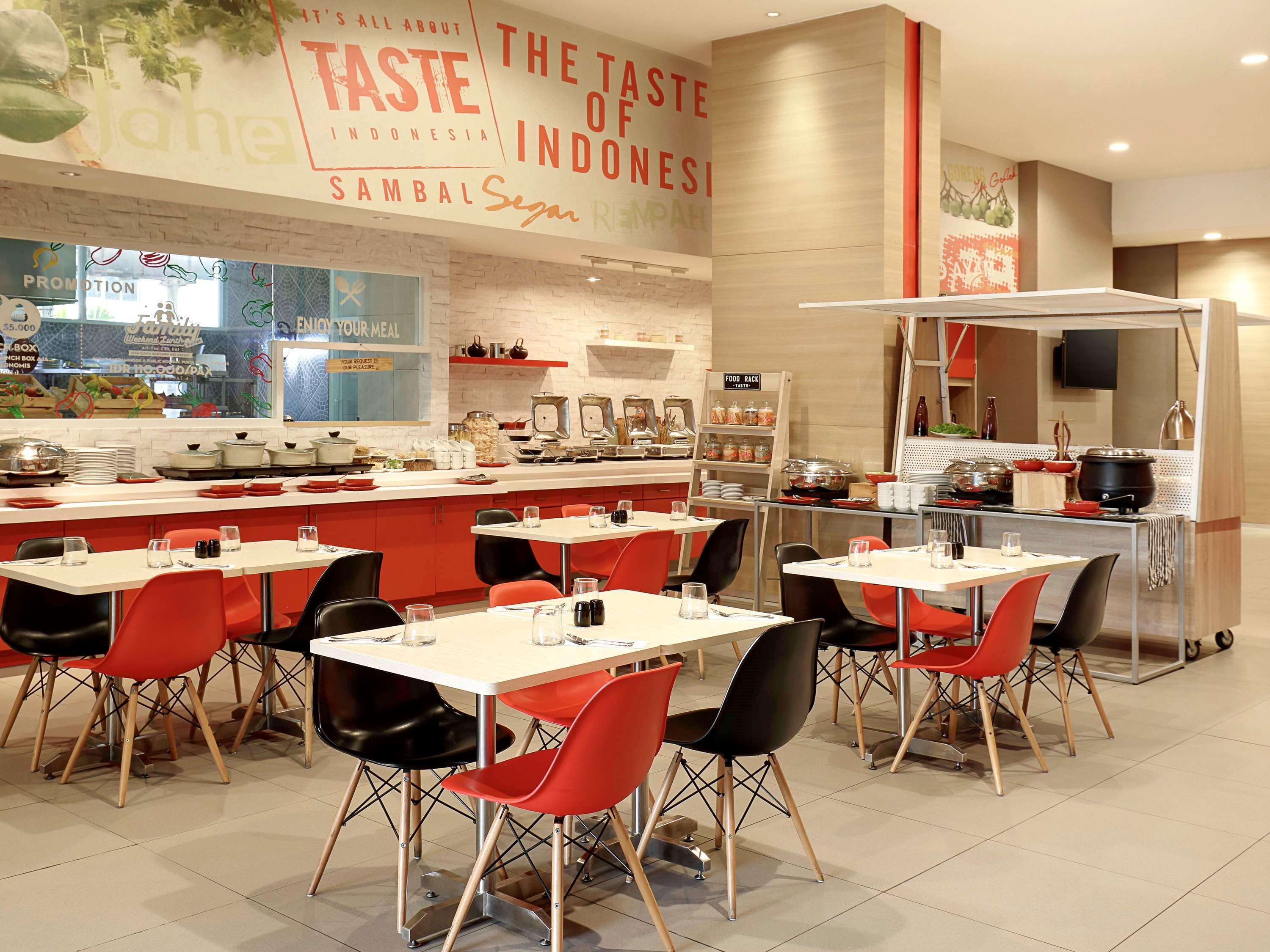 Ibis Jakarta Harmoni Екстериор снимка