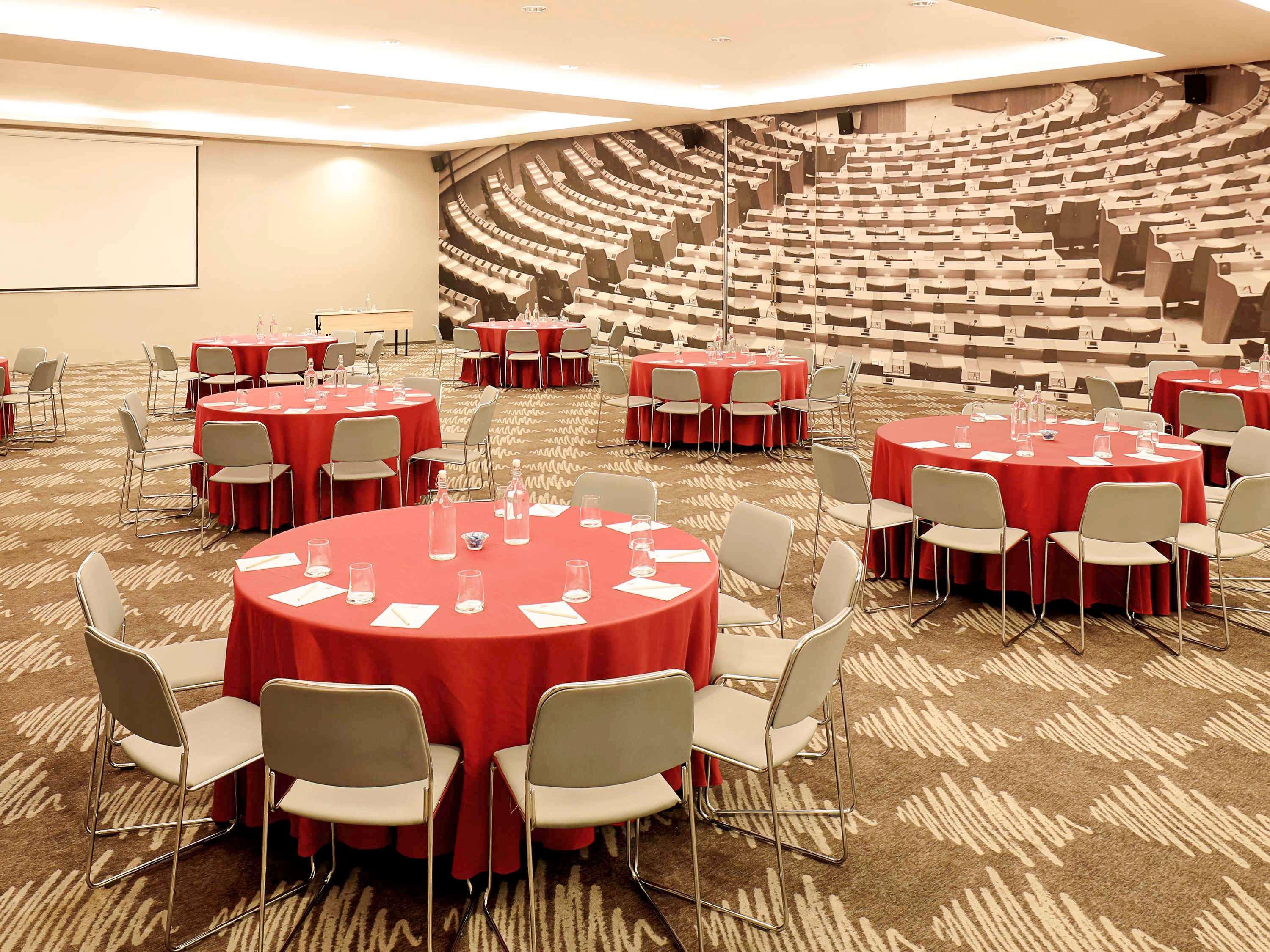 Ibis Jakarta Harmoni Екстериор снимка