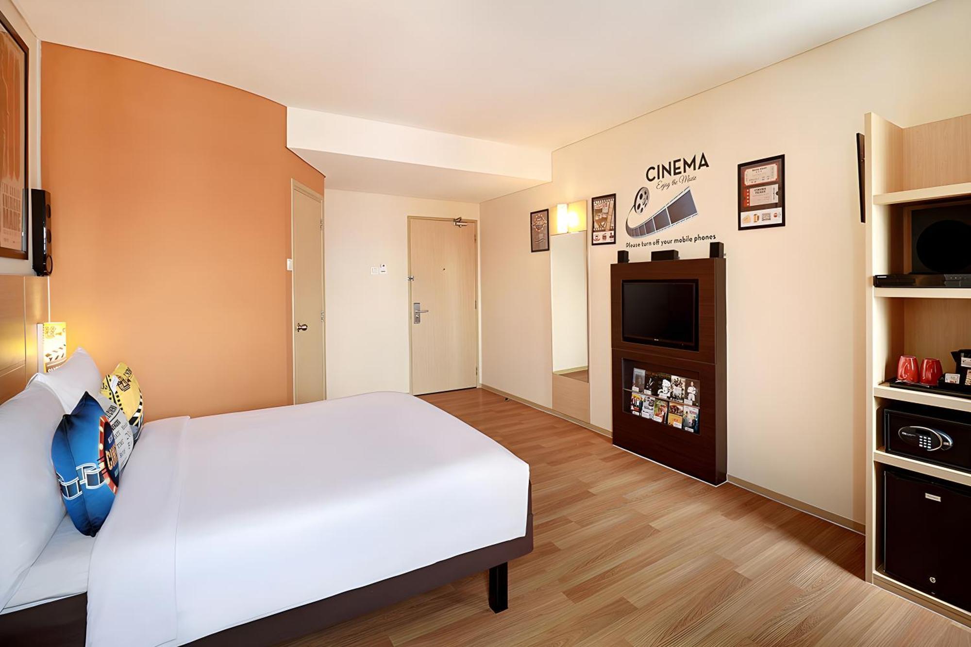 Ibis Jakarta Harmoni Екстериор снимка