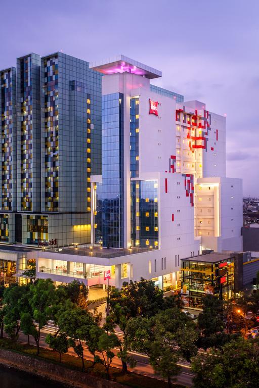 Ibis Jakarta Harmoni Екстериор снимка